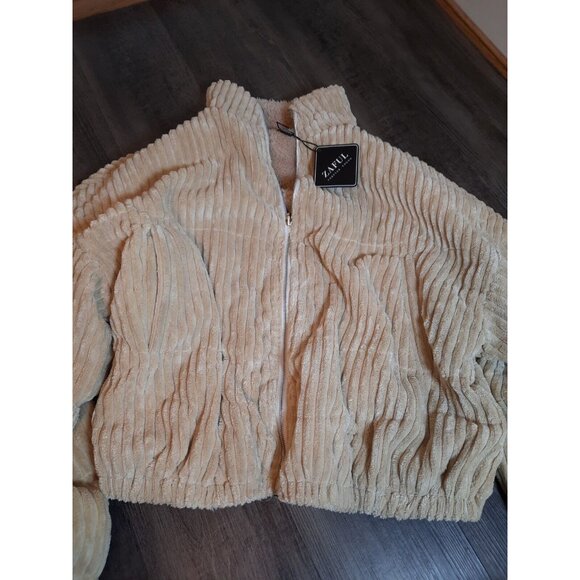 Zaful Women’s beige Sherpa Coat Size XL Zip Front cropped Fleece Jacket - Picture 2 of 8